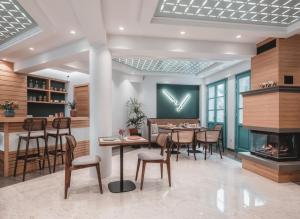 CASTRELLO Old Town Hospitality