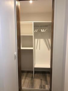 Appartements Felix Le Renfrogne Aubagne-Cassis-Aix en Provence : photos des chambres