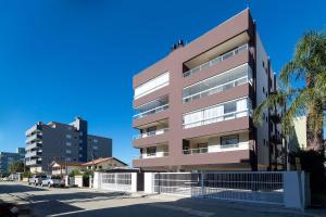 Aluguel Apartamento 2 quartos s 1 suíte Bombas SC