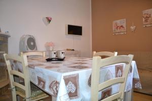 TERESA HOLIDAY img66