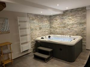 B&B / Chambres d'hotes Chambres d hotes avec Piscine et Spa La Foliere Saumur : photos des chambres