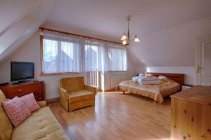 Golden ApartmentsDB11