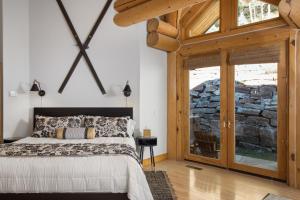 Sundance Lodge - 108 Lodges Lane