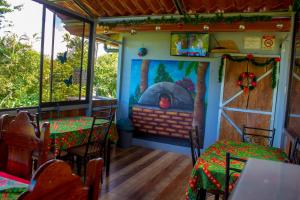 Cabinas Cascada Rio Celeste