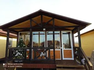 Отель Домик у реки Хипста - 古达乌塔