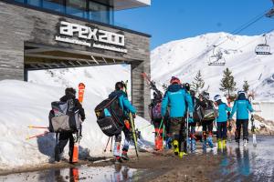 Apex2100 International Ski Academy Tignes