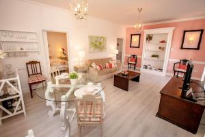 Private Pool Apt. with Great View