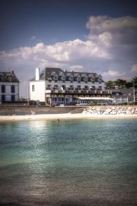 Hotels Les Rochers : photos des chambres