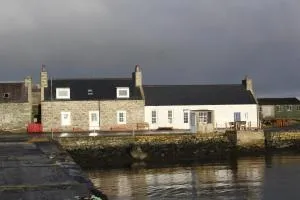 The Uyeasound Old Pier Cottage - Ulsta