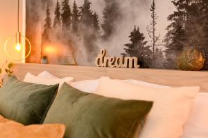 TROPICAL FEEL - 2BR Apartment at Sala Palatului