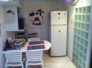 No coração de Ipanema - Qto e Sala em IPANEMA Ótimo para 2 mais 2 pessoas!