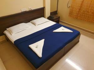 BHIMAS INN -Puratchi Thalaivar Dr M G Ramachandran Central Railway Station Chennai