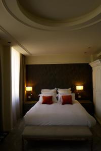 Suite with City View room in La Villa Graziella
