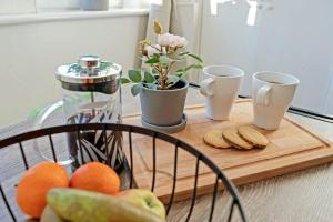 Cozy with Character Logie Green Central Main Door Flat