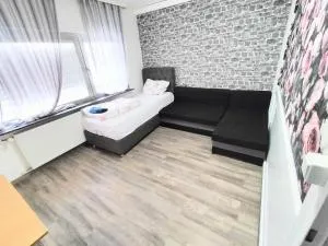 FMI 44Accommodation - روسلسهايم