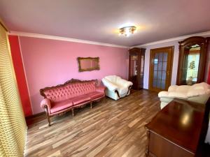 Вілла на Роші. Власна територія, мангал, альтанка.