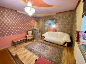 Вілла на Роші. Власна територія, мангал, альтанка.