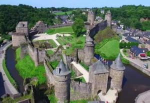 Maisons de vacances Maison chaleureuse avec insert en campagne : photos des chambres