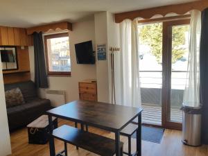 Appartements L'Apres-ski Chamrousse 1700 : photos des chambres