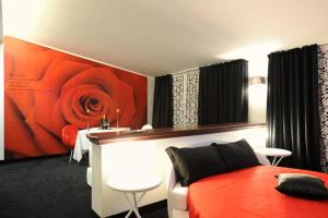 Queen Suite with Spa Bath room in Grand Hotel Paradiso