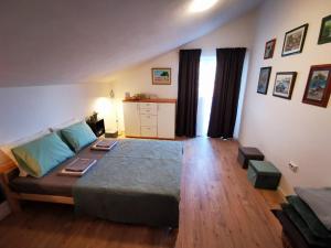 Centrally located 3 Bedroom Holiday House O'Live with private garden