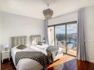 Paradise View by LovelyStay