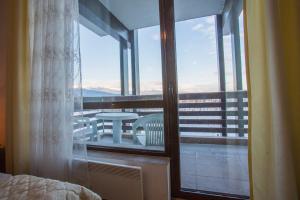 Bright Studio in a Spacious Complex in the Valley by Flat Mаnager