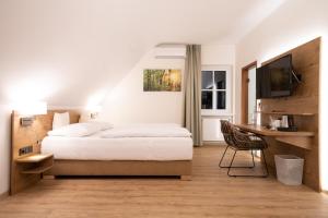 Deluxe Double Room room in Landhotel Kauzenberg