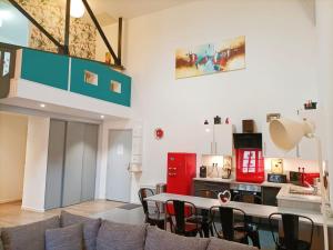 Superbe appartement type loft en duplex rue Buat