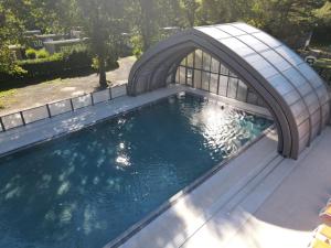 Campings Camping Domaine du Lac Chambon : photos des chambres