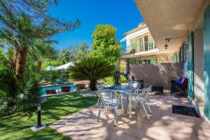 Villas VILLA JUSTINE VI4239 By Riviera Holiday Homes : photos des chambres