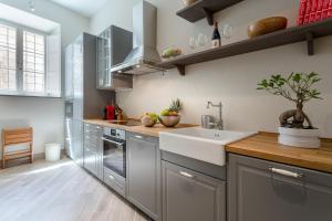 Casa Mirella, central smart GROUND FLOOR apartment inside Lucca