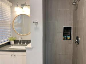 Steps To The Beach, Main Street and Pacific City - OCEAN VIEWS