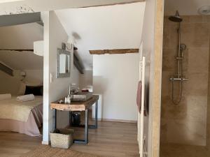 B&B / Chambres d'hotes Le Clos Reaud : Maison 2 Chambres