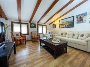 CASA GALA BIAR. TRANQUILIDAD, ENCANTO Y AIRE PURO.