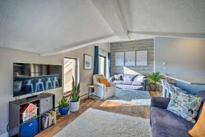 Steps to Ski Shuttle! Snow Mountain Village Condo