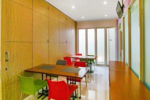 Sans Hotel FiFFa Pisang Kipas Malang