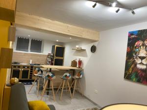 Logement de 40m2 de plein pieds dans une maison avec parking et terrasse