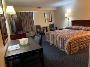 Standard King Room - Non-Smoking  room in Budget Inn Temple Hills