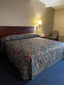 Standard King Room - Smoking room in Budget Inn Temple Hills