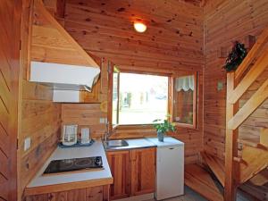 Chalets Tranquil Holiday Home in Piltdown with Terrace, Garden, Barbecue : photos des chambres