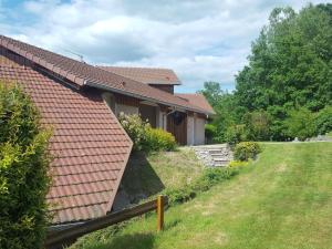 Chalets Tranquil Holiday Home in Piltdown with Terrace, Garden, Barbecue : photos des chambres