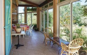 Amazing Home In Prades Sur Vernazobre