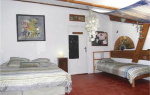 Maisons de vacances Stunning Home In Azillanet With 5 Bedrooms, Wifi And Outdoor Swimming Pool : photos des chambres
