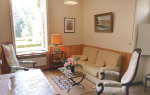 Maisons de vacances Amazing Home In Chenille-change With Kitchenette : photos des chambres