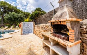 3 Bedroom Awesome Home In Porto Petro