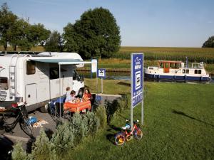 Bateaux-hotels Hausboote in Niderviller : photos des chambres