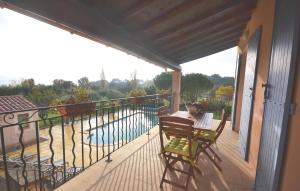 Maisons de vacances Amazing Home In Lauris With 2 Bedrooms, Private Swimming Pool And Outdoor Swimming Pool : photos des chambres