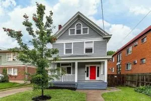 6 BR Home Just Minutes From Downtown Cincinnati - Evanston