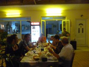 LICHNOS Babis Taverna & Rooms
